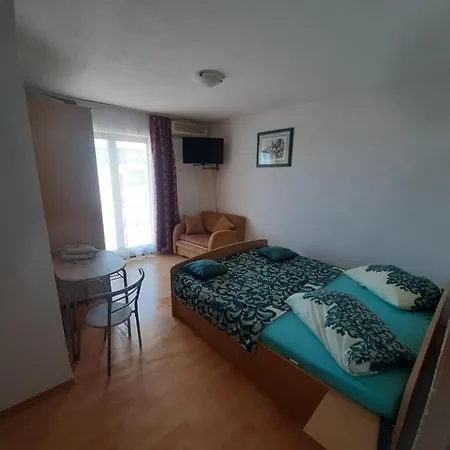 Milunovic * Makarska